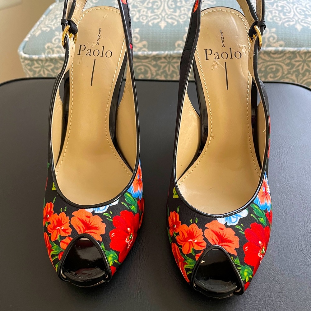 Linea Paolo black and floral pumps size 8.5